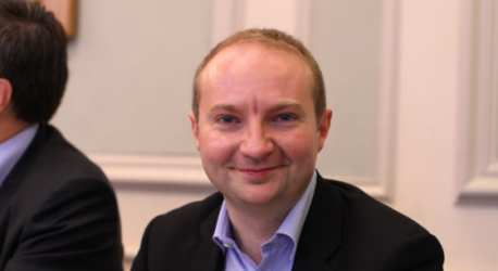 Pour diminuer la pollution, sortir du tout-diesel et développer encore davantage les alternatives à la voiture